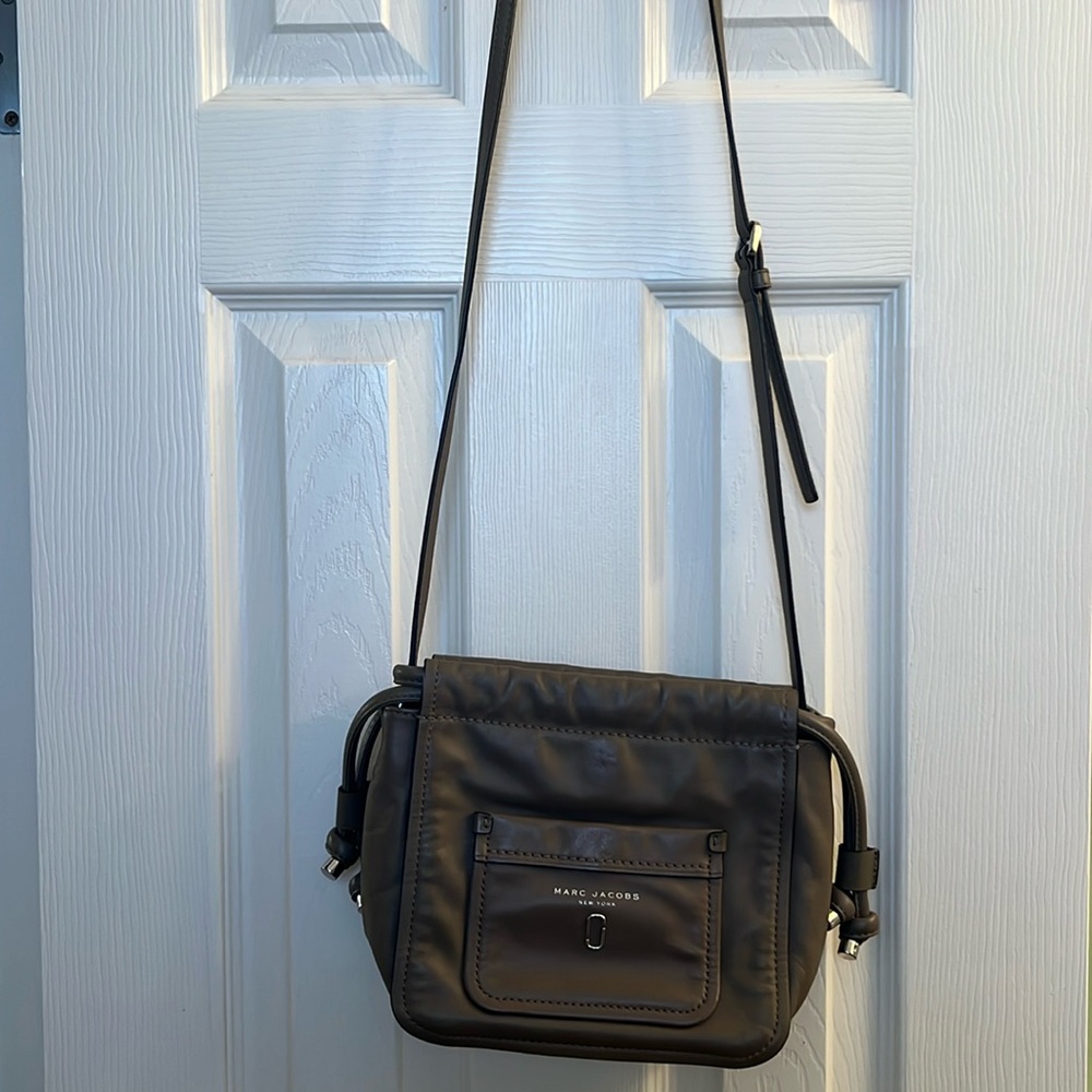 Marc Jacobs tied up Crossbody
